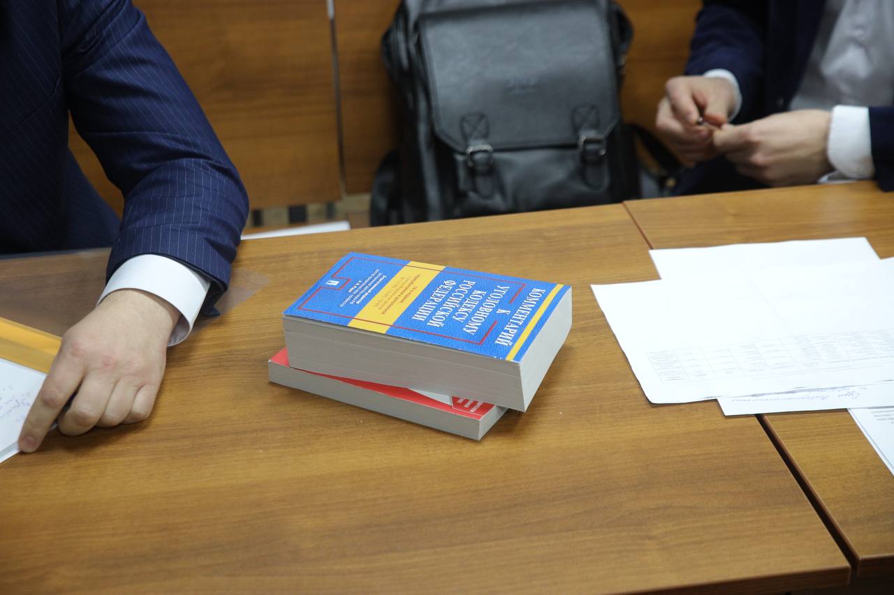 «Создается впечатление, что кто-то намеренно настраивает студентов против меня, организует эту кампанию недовольства»