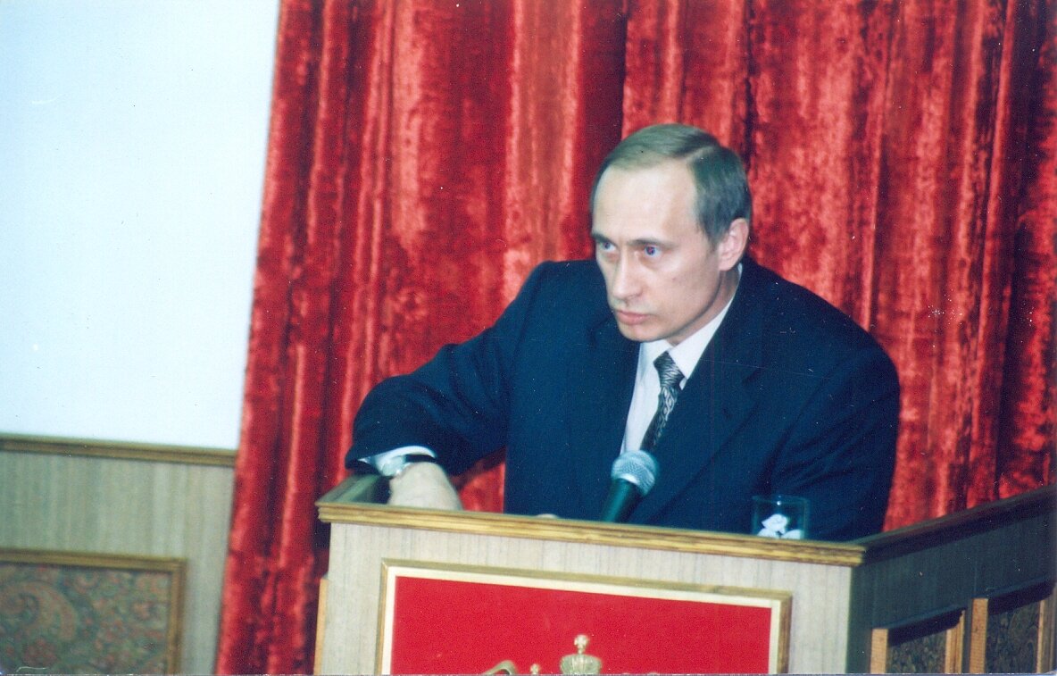 Фото: как Путин посетил «КАМАЗ» 24 года назад