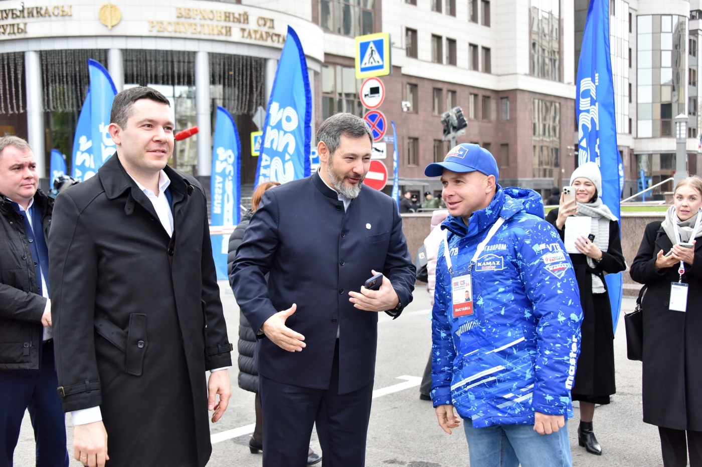 Фото: «КАМАЗ» представил новую технику в Казани на саммите БРИКС Фото: «КАМАЗ» представил новую технику в Казани на саммите БРИКС