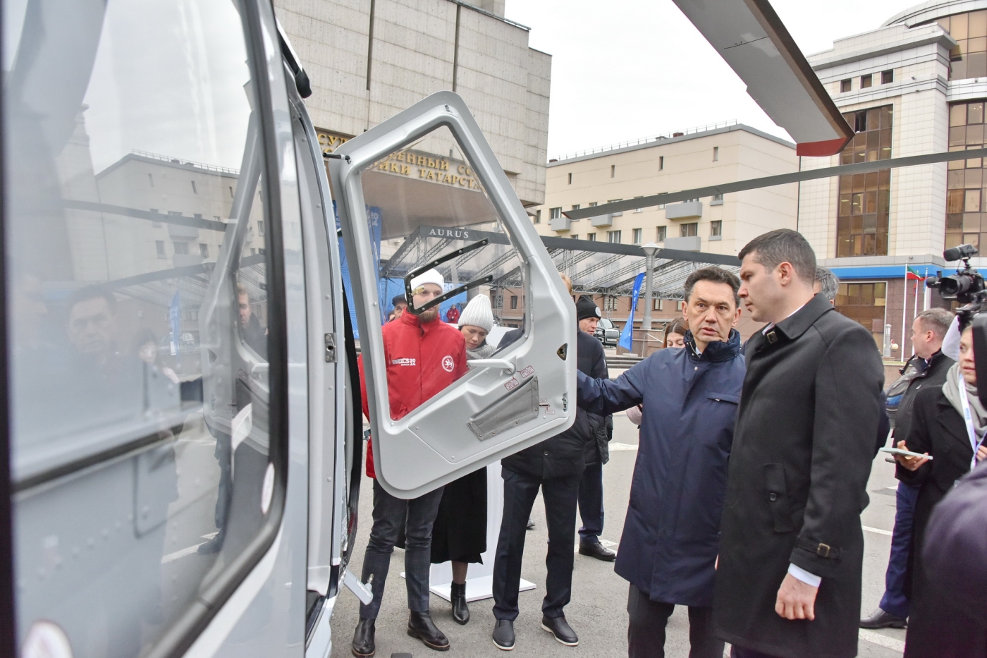 Фото: «КАМАЗ» представил новую технику в Казани на саммите БРИКС Фото: «КАМАЗ» представил новую технику в Казани на саммите БРИКС