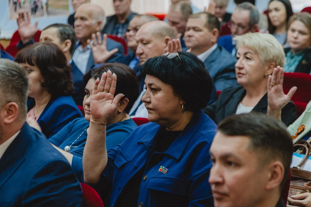 «Новый глава попросил нас остаться еще на отопительный период, чтобы поддержать район…» «Новый глава попросил нас остаться еще на отопительный период, чтобы поддержать район…»
