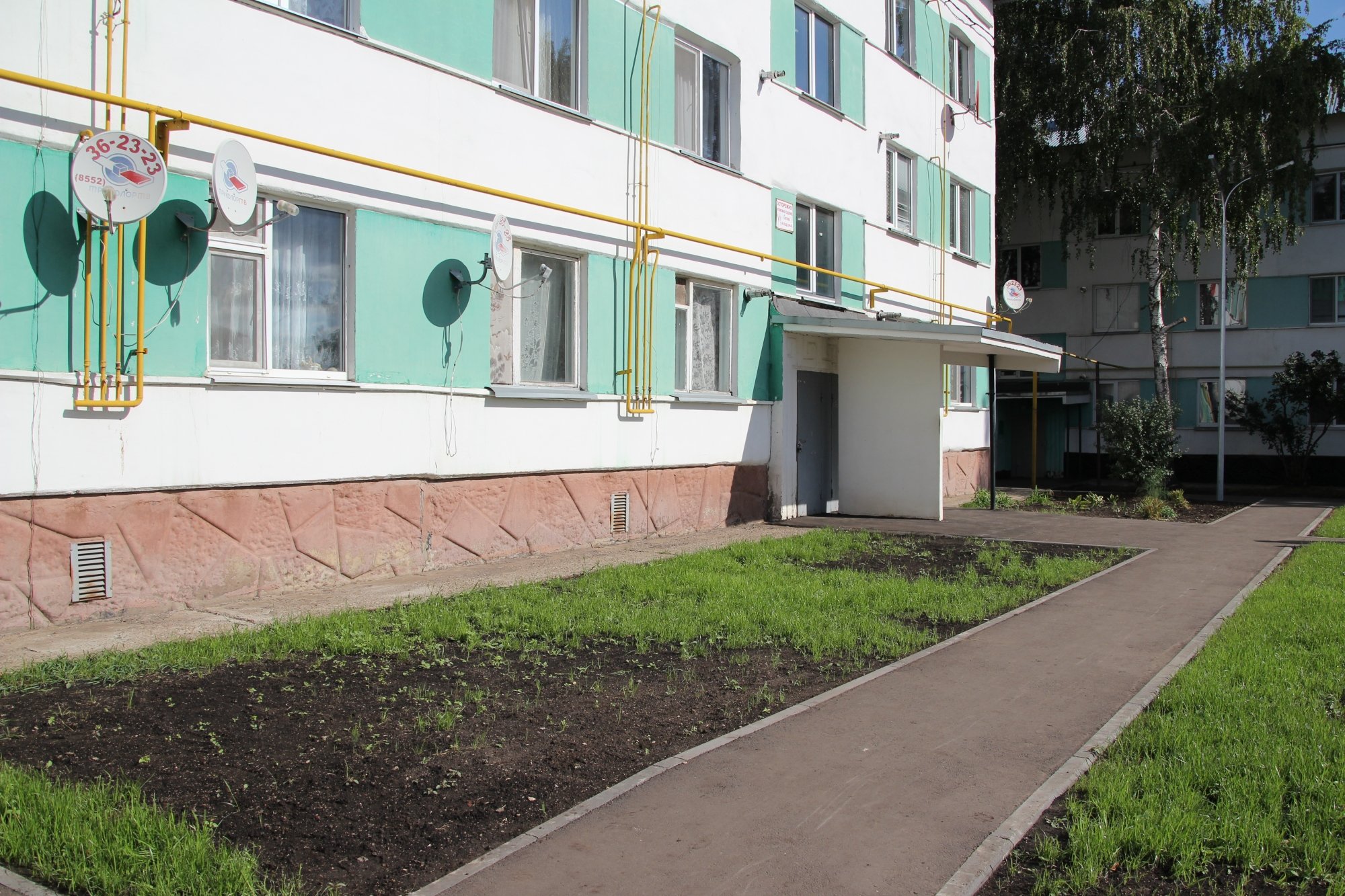 Минниханову показали, как в Тукаевском районе приводят в порядок дворы (фото)