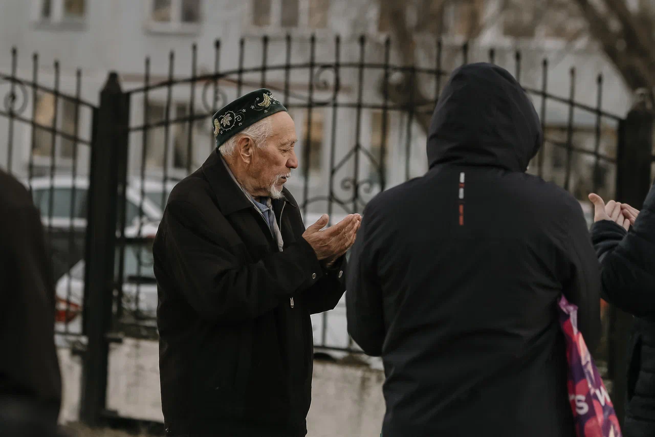 Фото: в мечетях города прошли гает-намазы в честь окончания месяца Рамадан