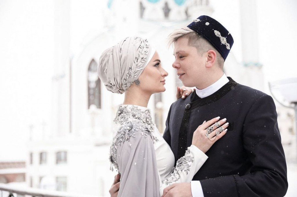 Дочь имам-мухтасиба Челнов сшила свадебный наряд для невесты Элвина Грея 