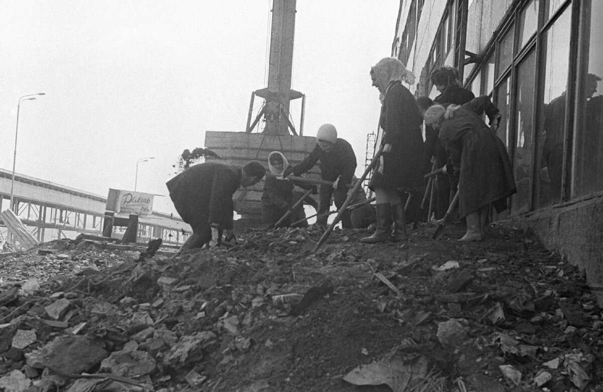 Как проходил Ленинский субботник на «КАМАЗе» 50 лет назад (фото)