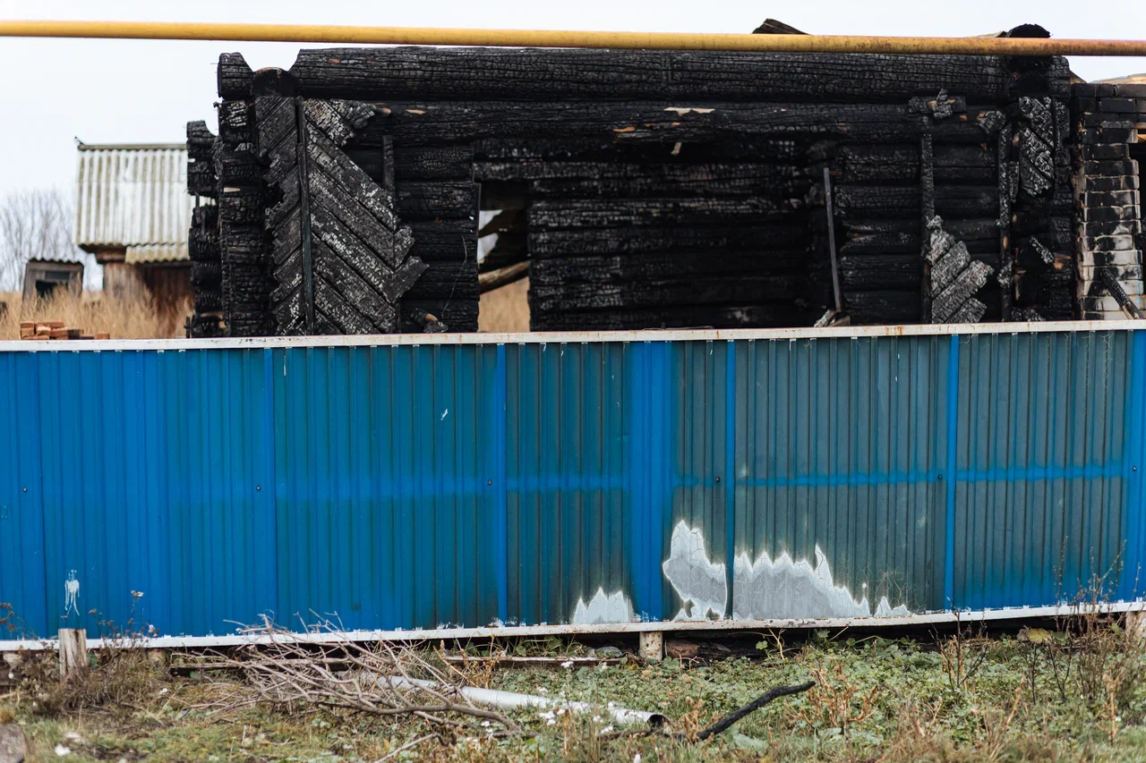 «Трупы были сильно повреждены огнем. От матери остался лишь фрагмент туловища в обугленном состоянии» «Трупы были сильно повреждены огнем. От матери остался лишь фрагмент туловища в обугленном состоянии»