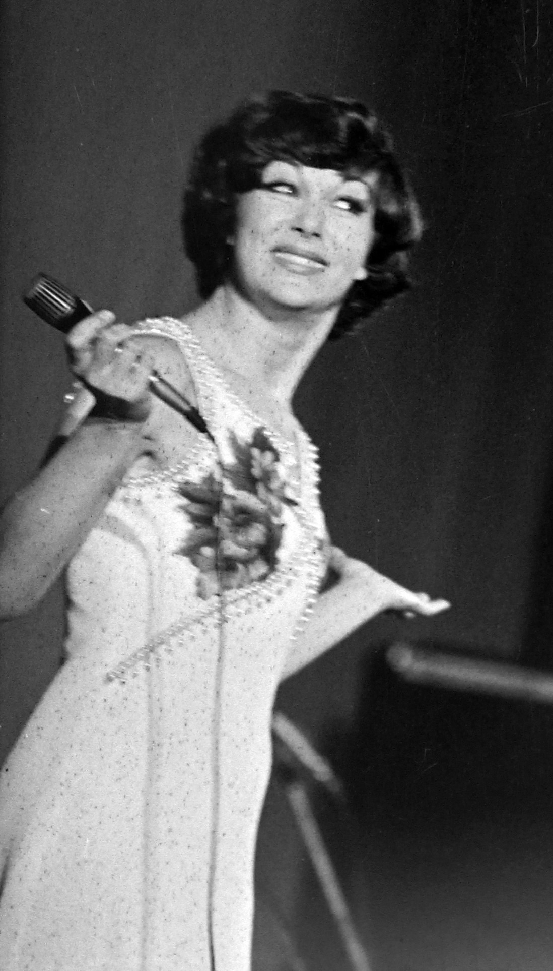 Как в Челнах встречали советских звезд - Пугачеву, Высоцкого и Окуджаву (фото) Как в Челнах встречали советских звезд - Пугачеву, Высоцкого и Окуджаву (фото)