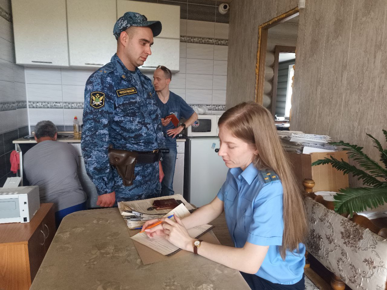 В «Усадьбу» Хайруллиной из-за долгов пришли судебные приставы (фото)