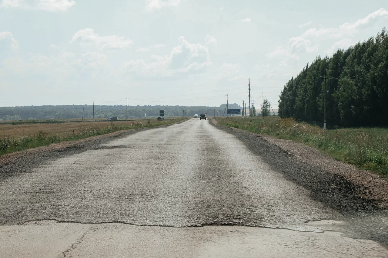Фото: как отремонтировали дорогу до Калмаша, на которую жаловались жители