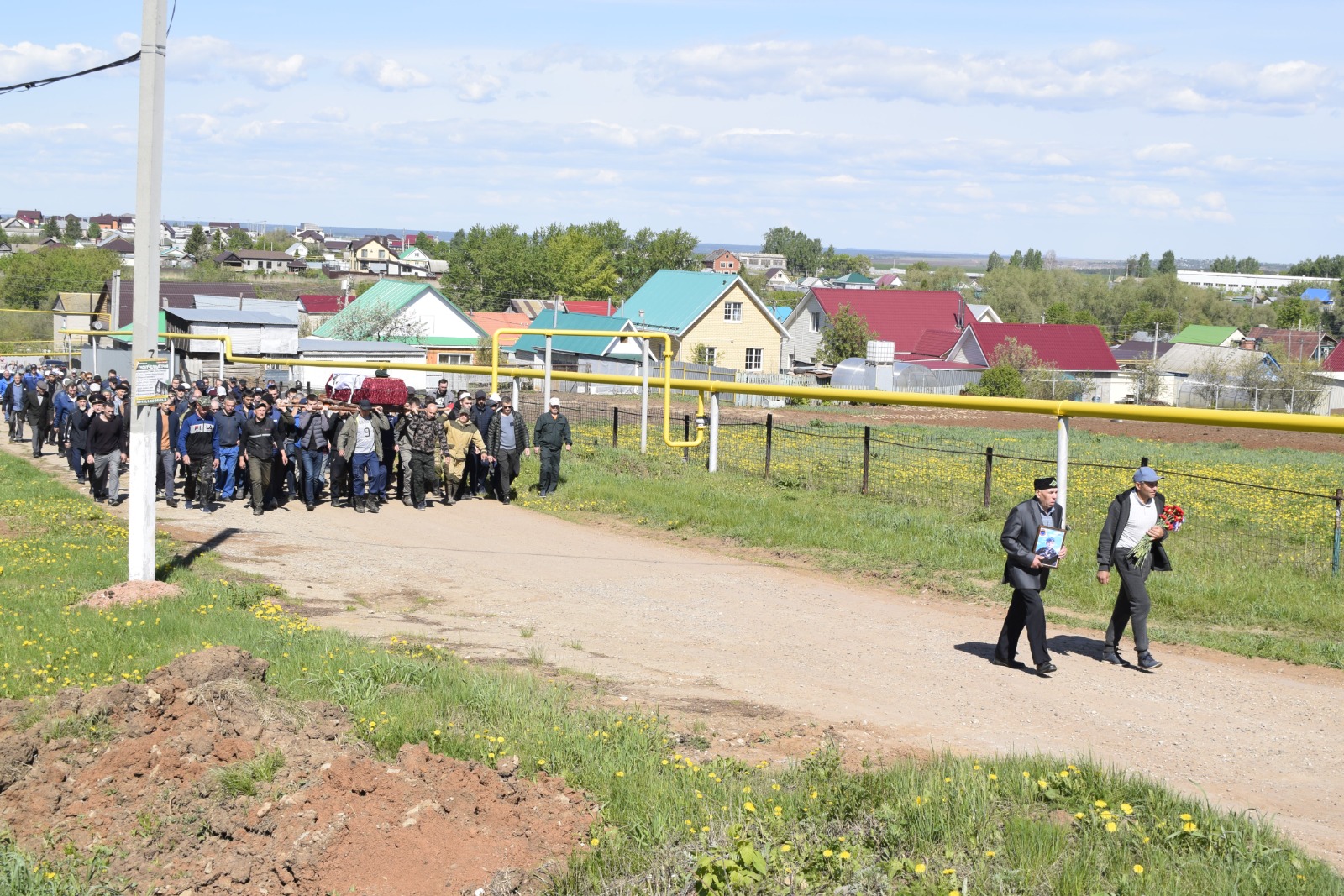 В Тукаевском районе простились с бойцом, погибшим в спецоперации (фото)