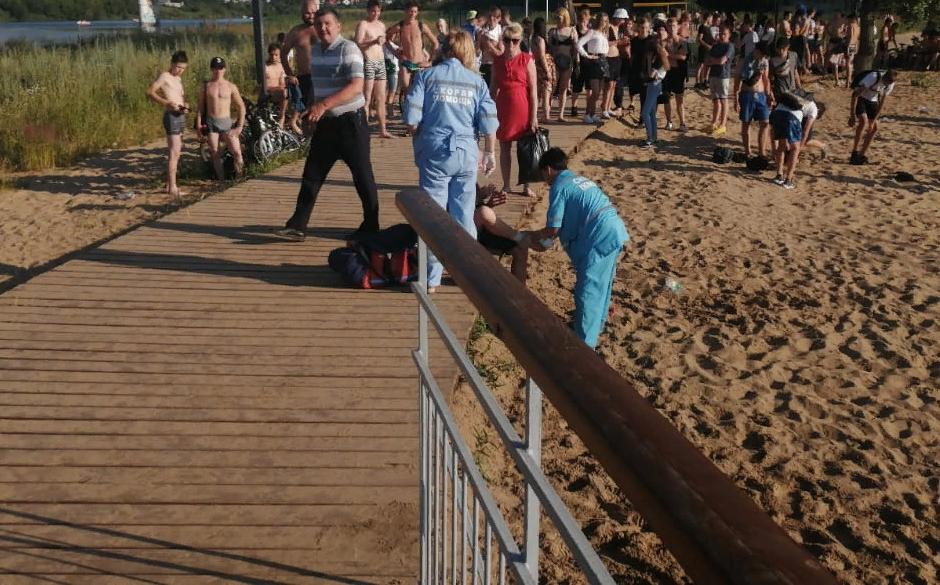 На городском пляже в Челнах утонул 20-летний молодой человек