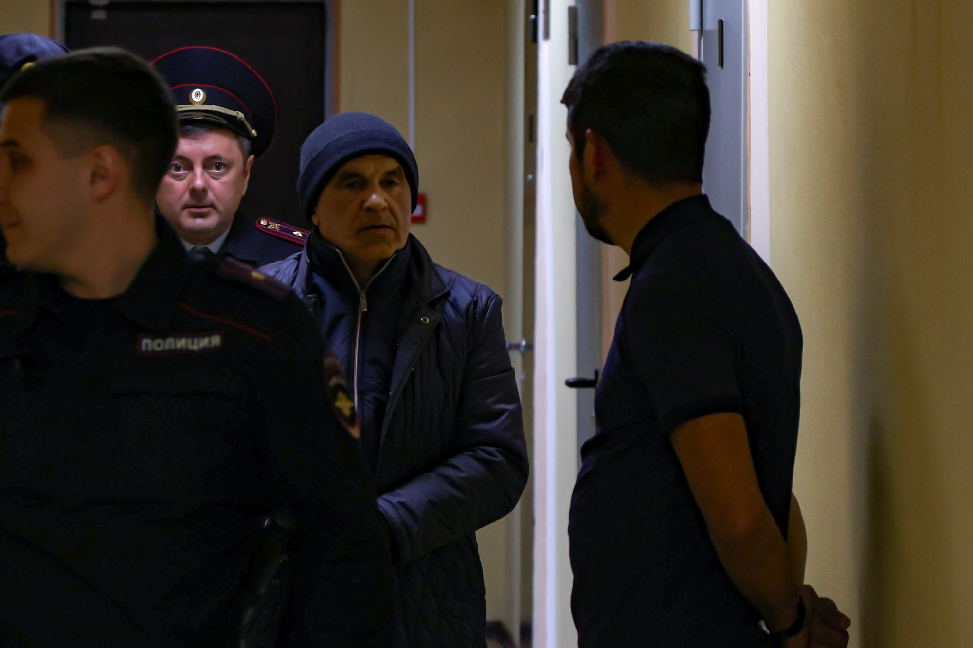 «Я не согласен. Никому взятки не давал и ни у кого не брал»