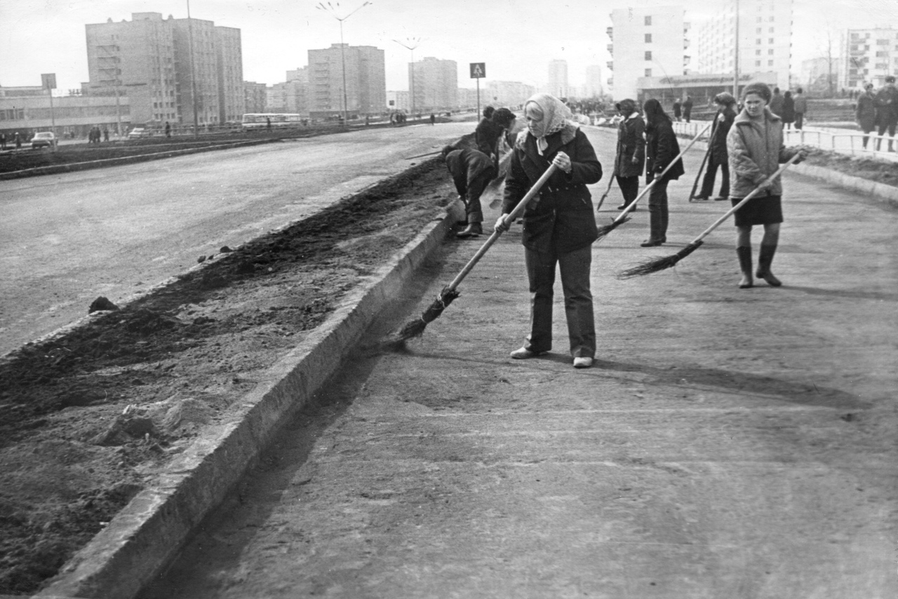 Архивные кадры: субботники в Челнах в 70-х