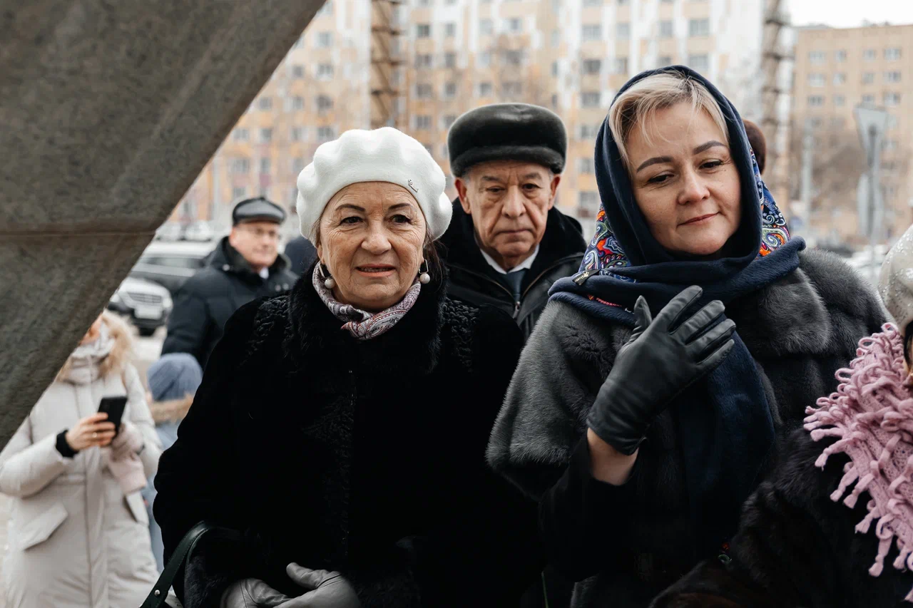 Фото: в Челнах почтили память первого руководителя города Раиса Беляева Фото: в Челнах почтили память первого руководителя города Раиса Беляева