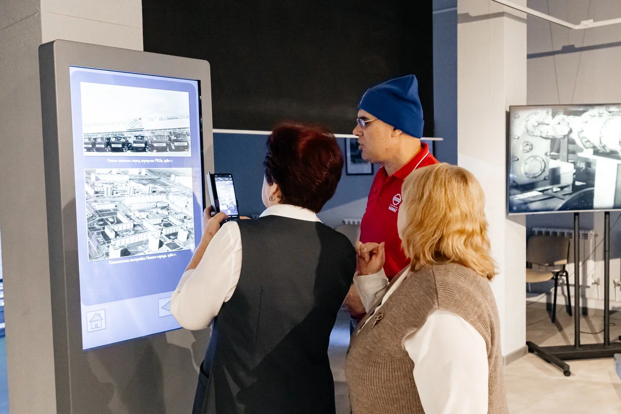 Кухонная утварь, роба и «Молнии» 70-х: что показывают в музее к юбилею «КАМАЗа» 