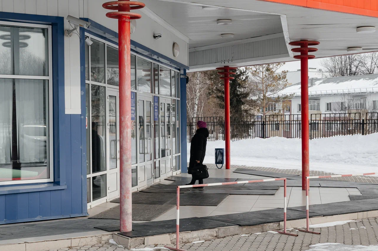 Фото: в Челнах уже второй год закрыт ледовый дворец, который открывал Третьяк Фото: в Челнах уже второй год закрыт ледовый дворец, который открывал Третьяк
