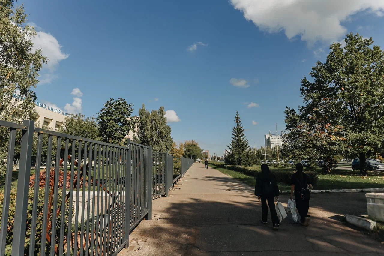Фото: филиал КФУ огородил студенческий городок забором