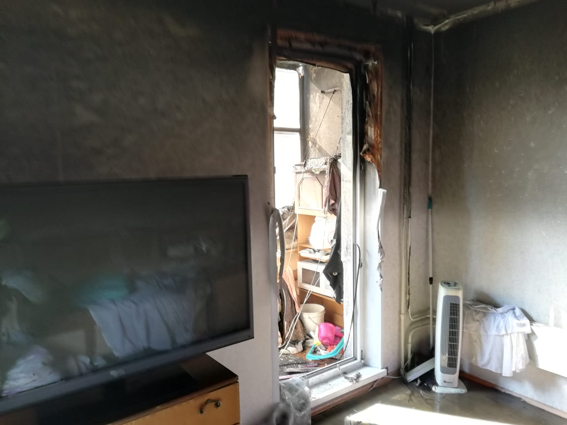 В Челнах на пожаре из-за непотушенного окурка спасли девочку-инвалида 