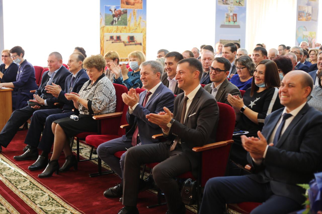 Главой Тукаевского района единогласно избран Фаил Камаев