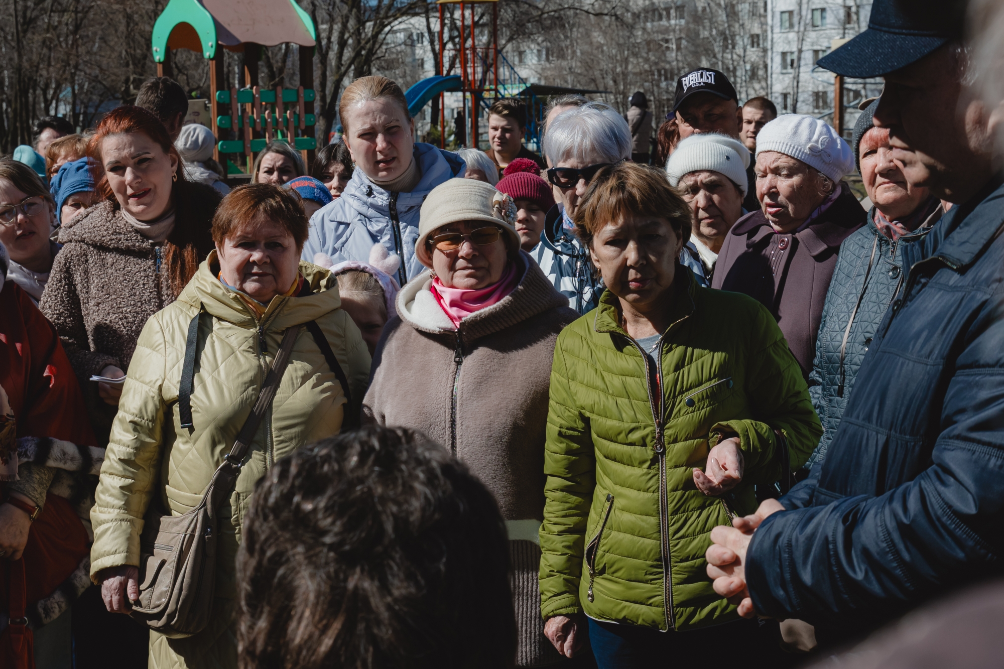 «О чем говорить, если здесь будет высотное здание? Какие парковки? Даже сейчас мест не хватает»