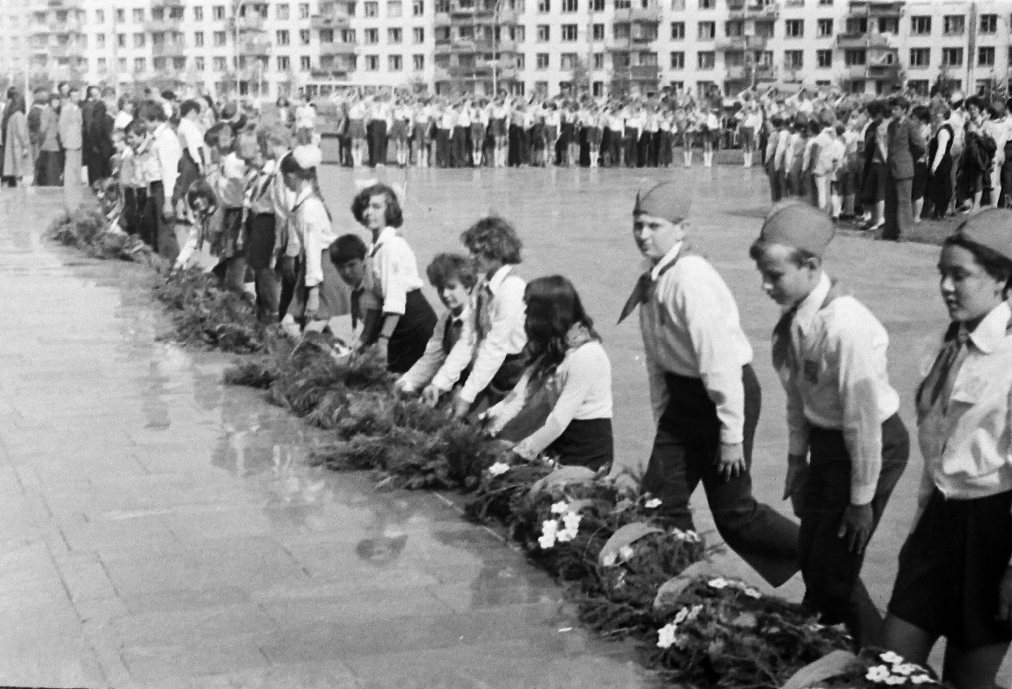 Челнинские пионеры и «вечный вожак» Роза Хусаинова в архивах Николая Туганова