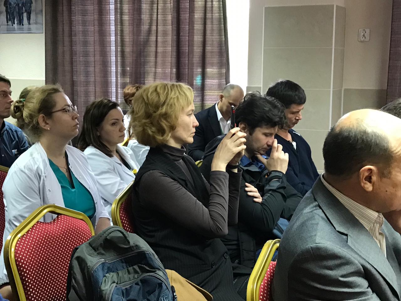 В БСМП известный в России кардиохирург провел операцию в прямом эфире