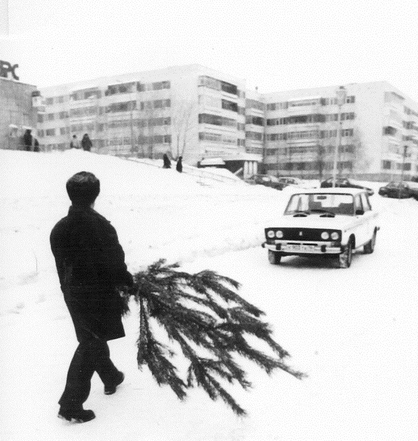 Хроники Нового года. Как в Челнах праздновали в прошлом веке 