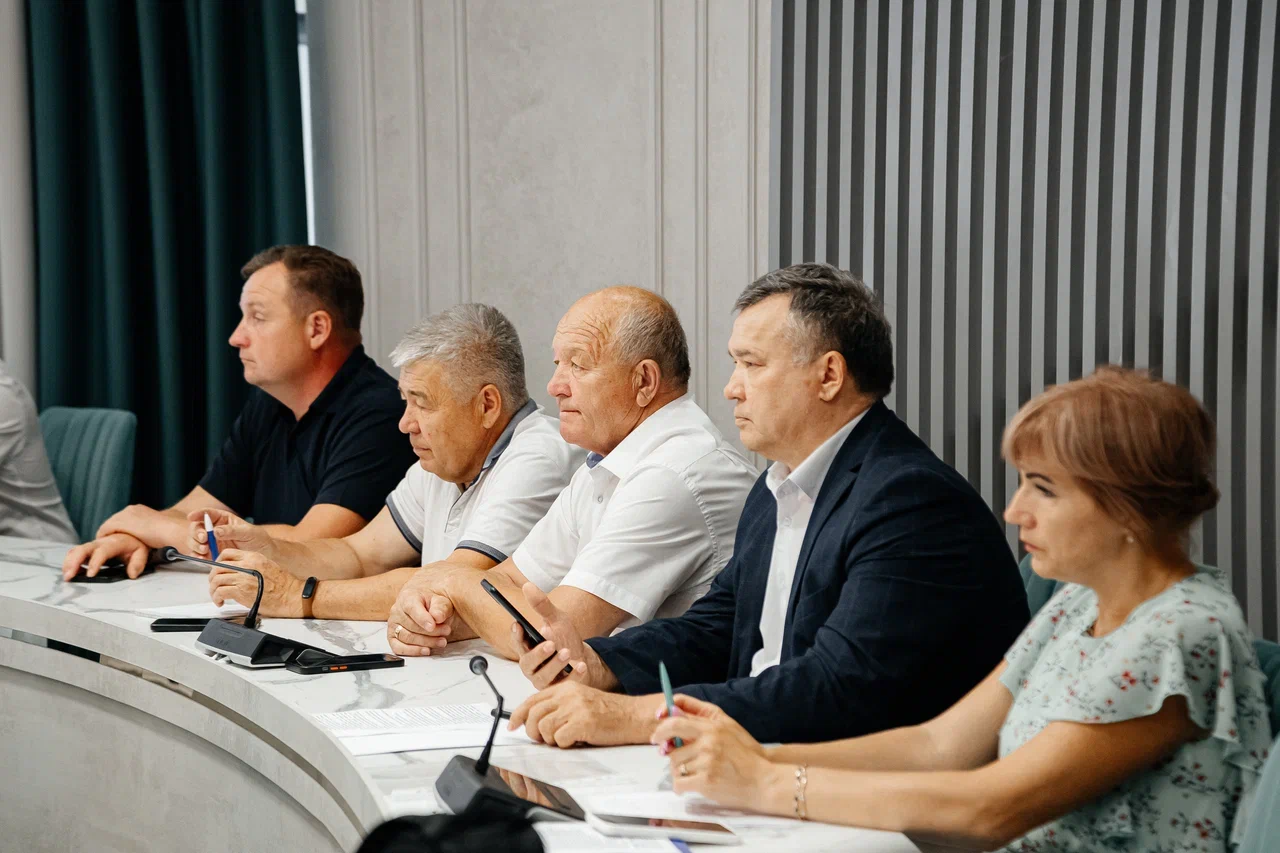 «Торги не будут объявлять. Им не нужны конкуренты, они – город, МУП - сами справятся» «Торги не будут объявлять. Им не нужны конкуренты, они – город, МУП - сами справятся»