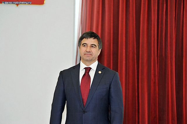 Фото: какими были руководители Челнов от 60-х годов до современности 