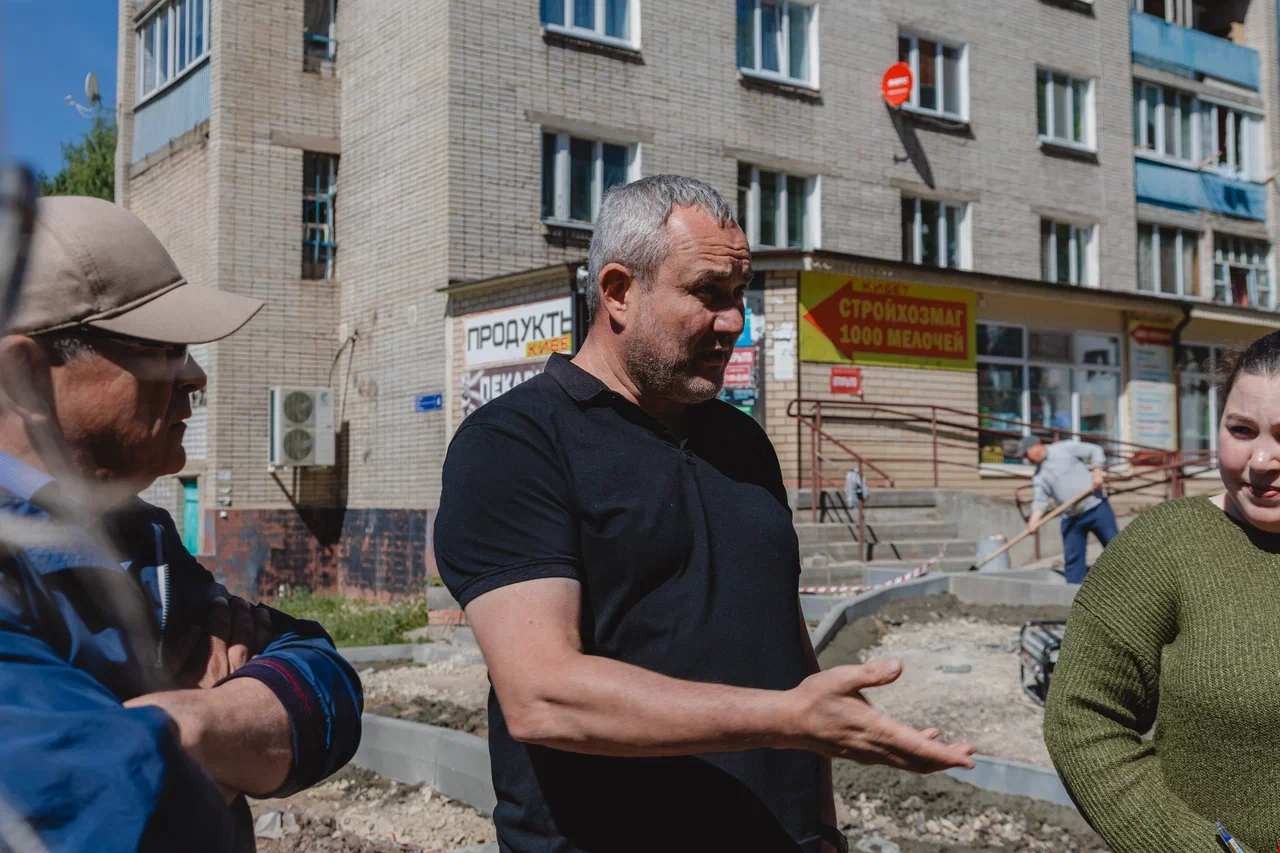 В Тукаевском районе завершается «Наш двор» - идет ремонт последних объектов 
