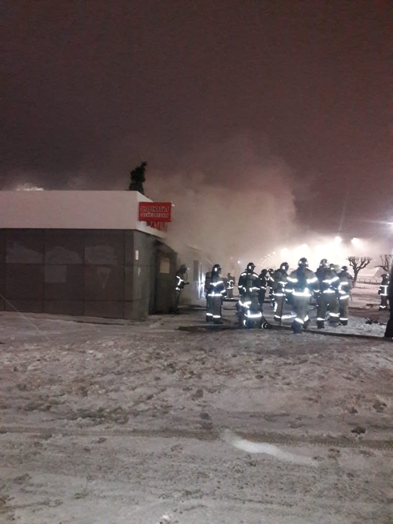 В здании Ленара Миргалиева сгорел магазин «ВПРОК». Версия - поджог (видео) 