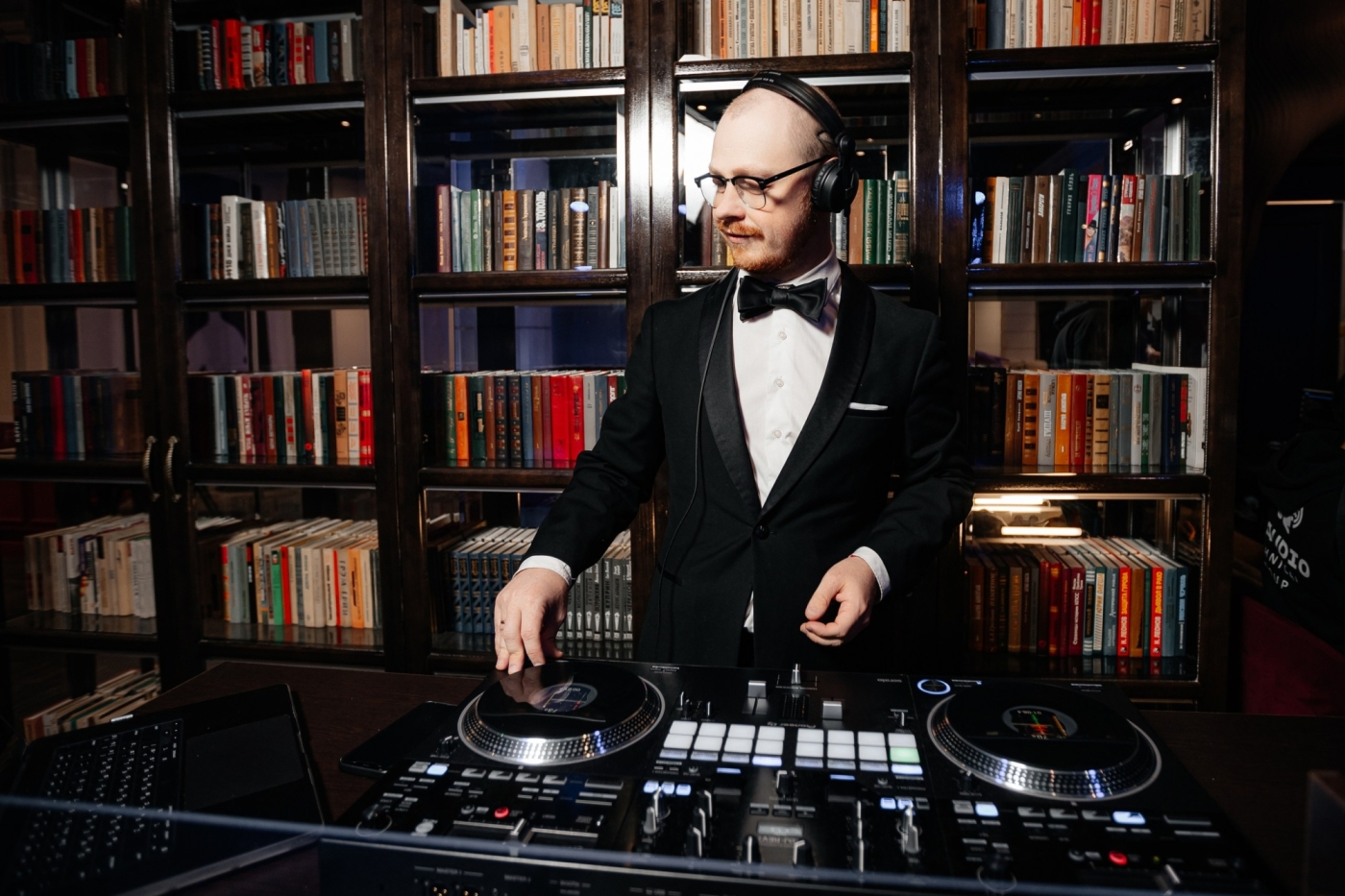 Челнинцы могут отметить новогодние корпоративы в стиле Cabaret Челнинцы могут отметить новогодние корпоративы в стиле Cabaret