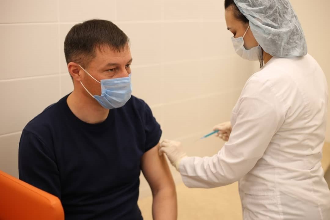 Фаил Камаев прошел вакцинацию от коронавируса