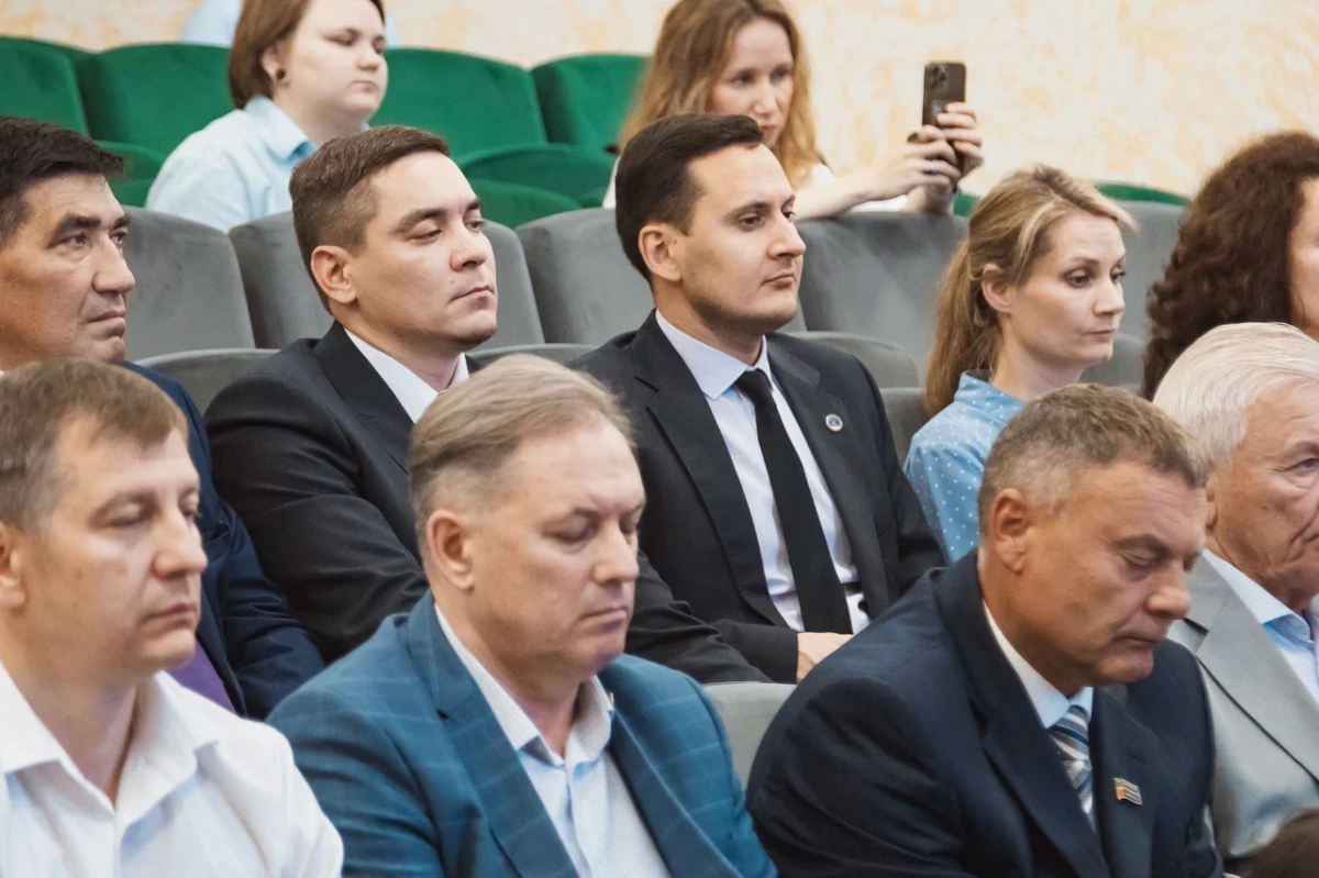 «Нам нужно работать с соседями, в первую очередь с Тукаевским районом. Есть поручение раиса Камилю Назмиеву»