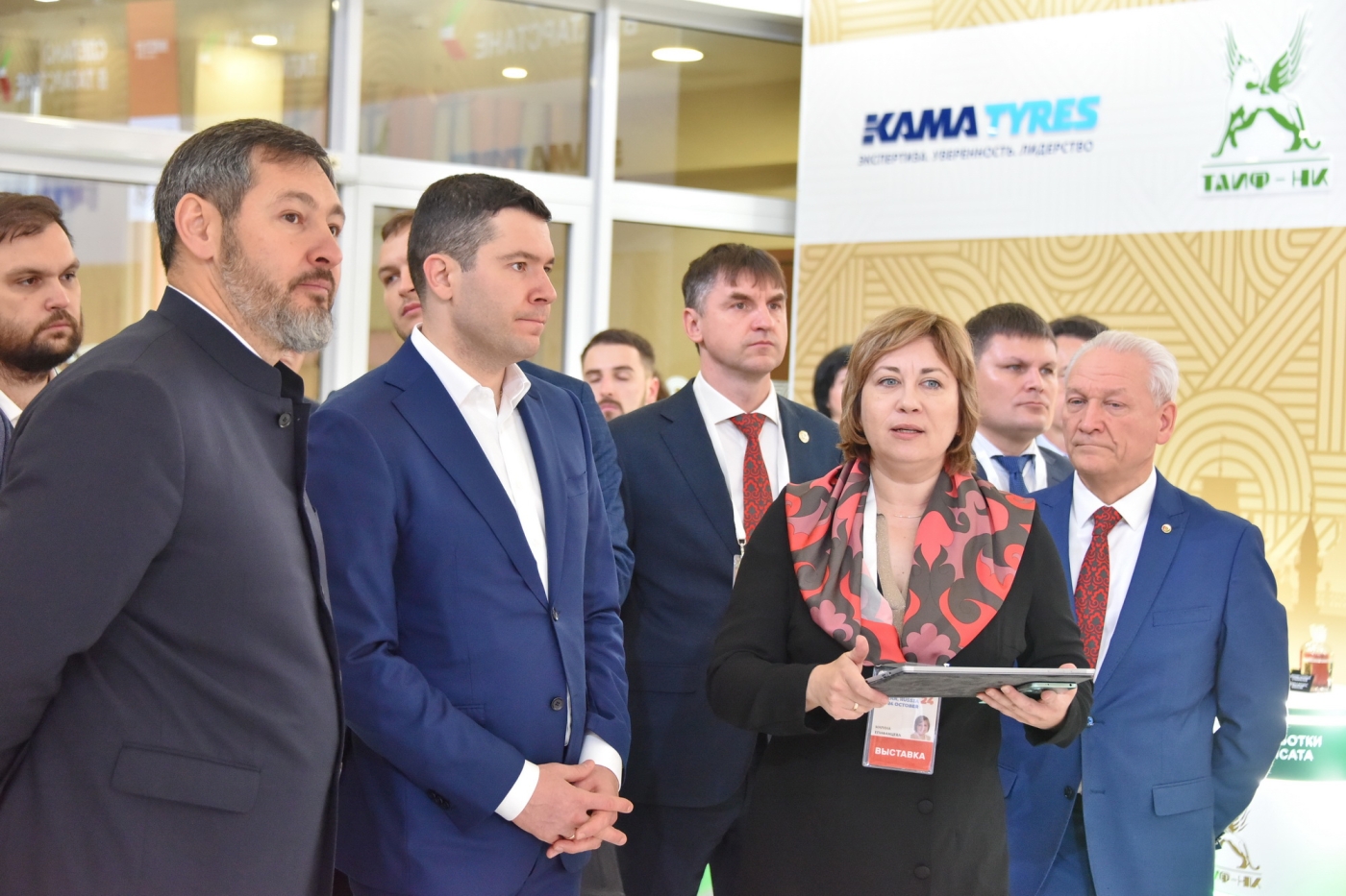 Фото: «КАМАЗ» представил новую технику в Казани на саммите БРИКС Фото: «КАМАЗ» представил новую технику в Казани на саммите БРИКС