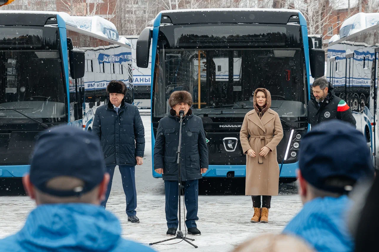 «Много замечаний и жалоб… Нигә тәртип юк? Почему нет порядка?!»