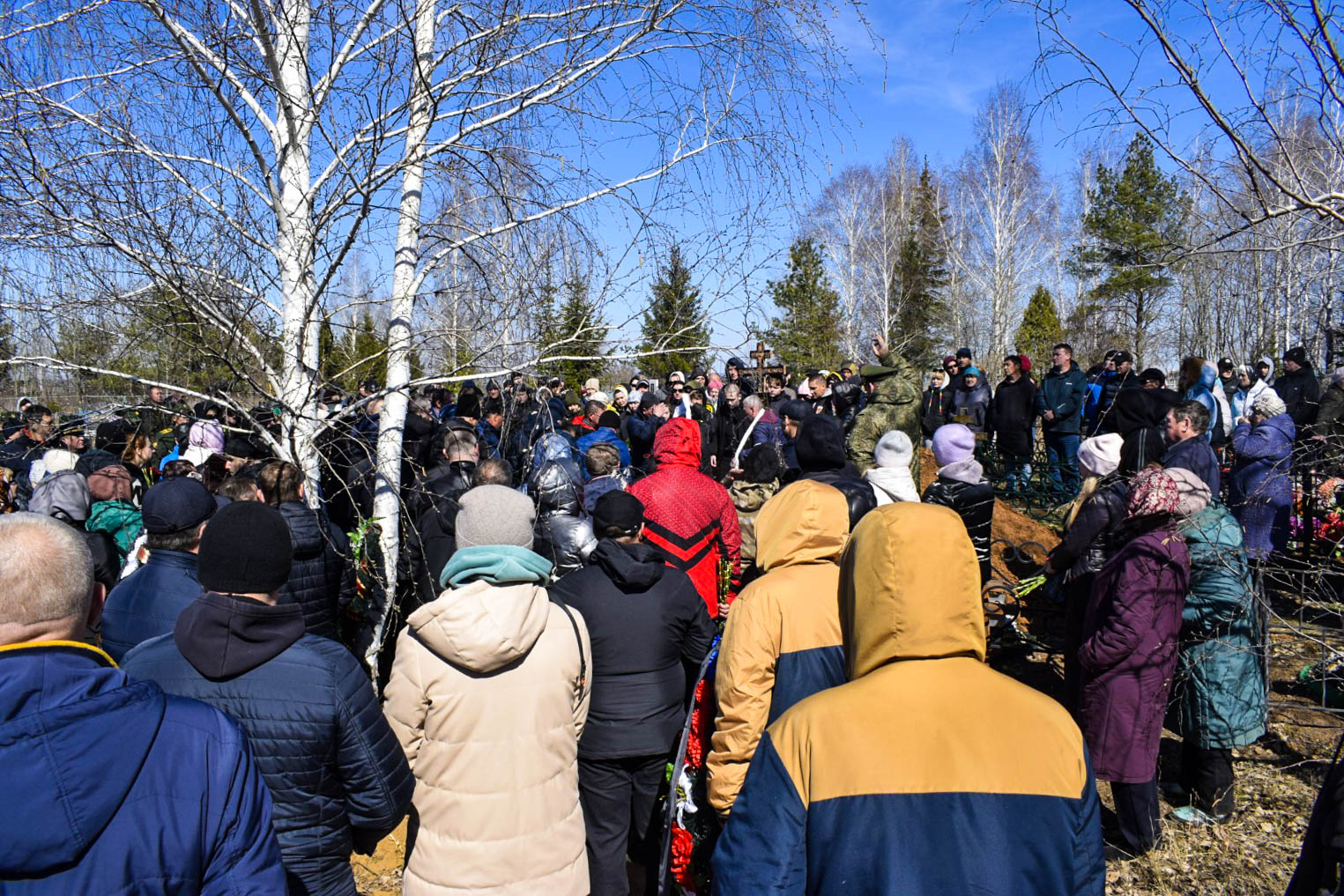 В Тукаевском районе похоронили бойцов, которые погибли в спецоперации (фото)