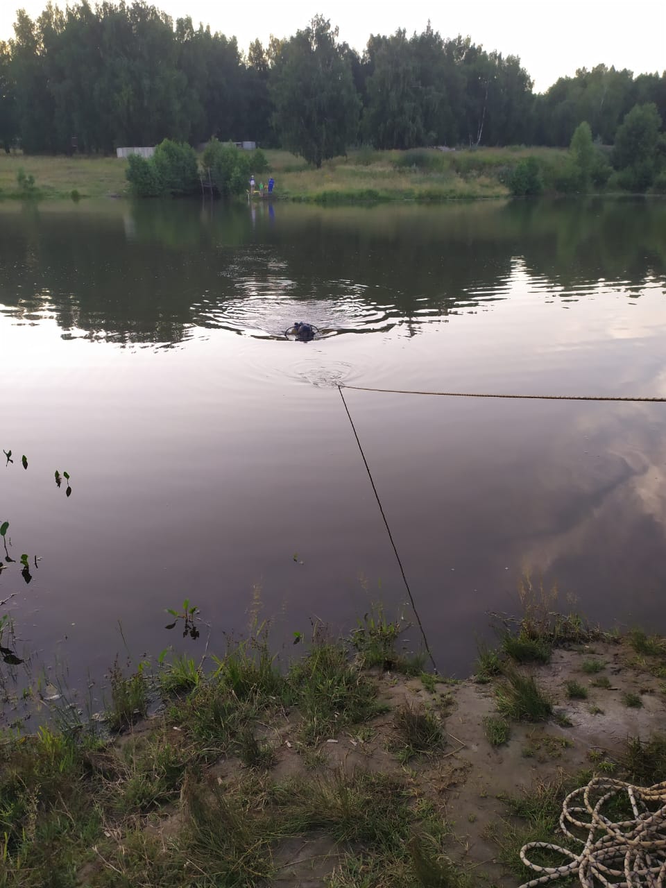 В озере коттеджного поселка «Маленькая страна» утонул мужчина