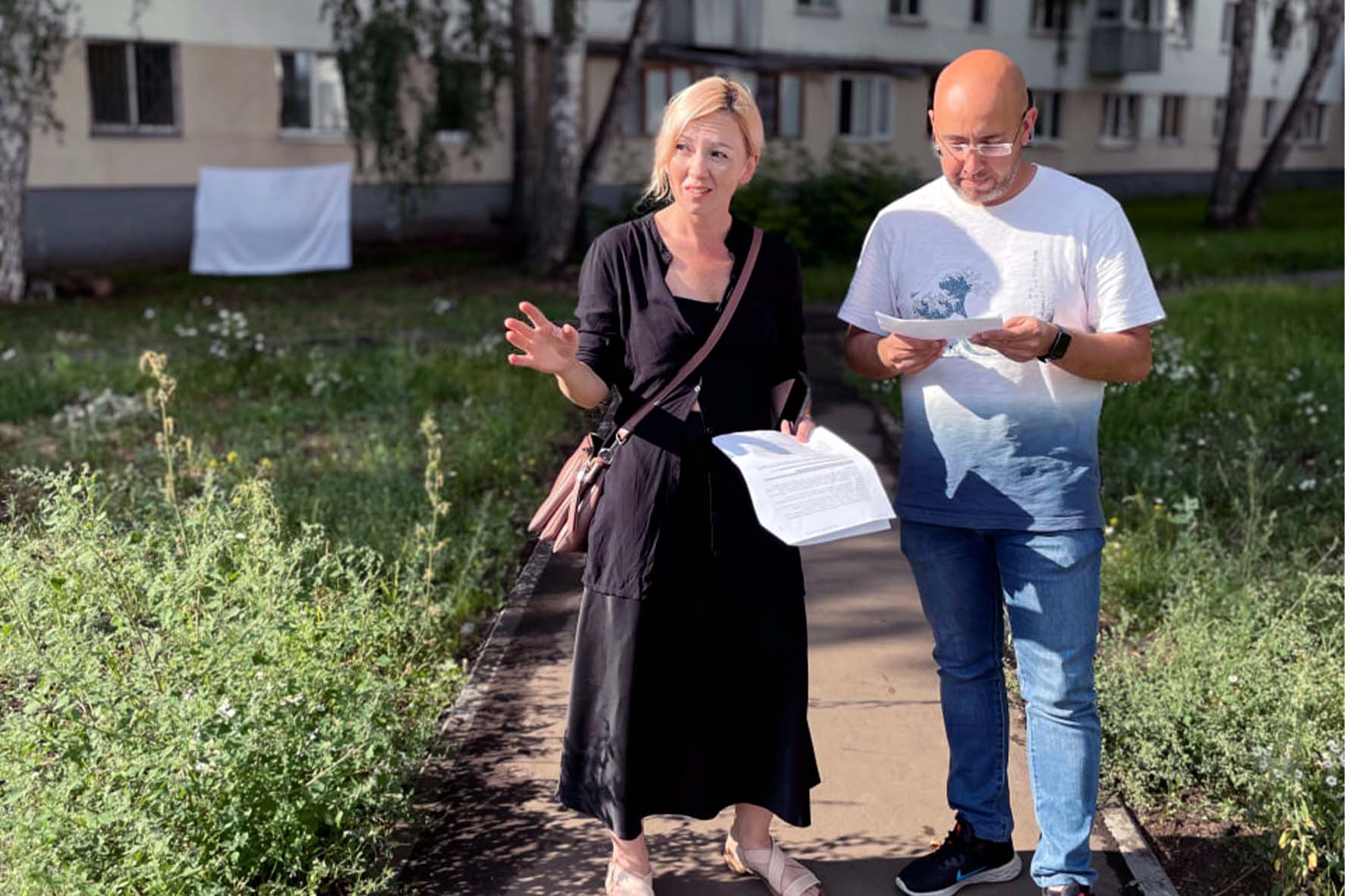 Жители города показали спектакль во дворе