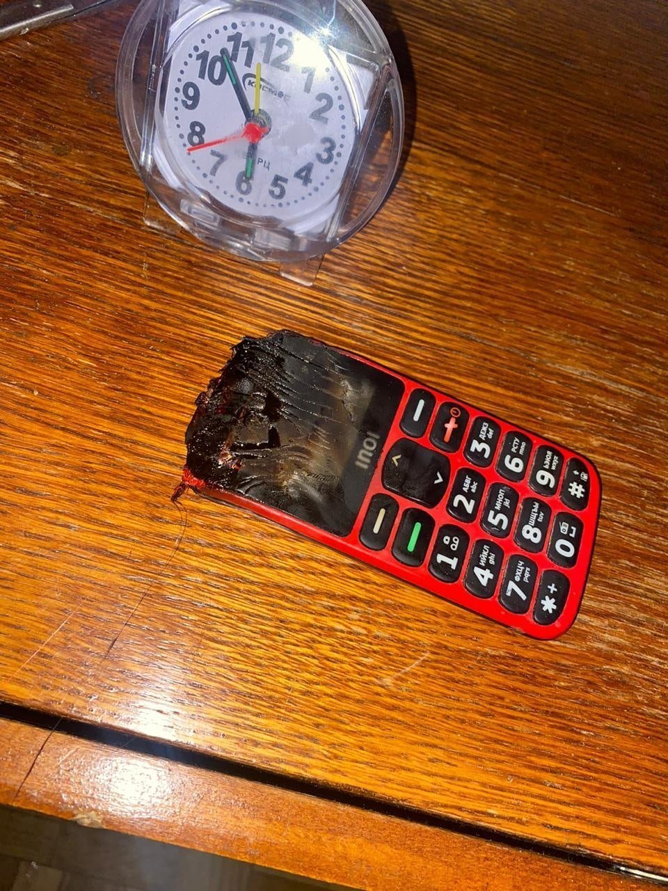 Пожилая челнинка чуть не сгорела в квартире из-за зарядки для телефона