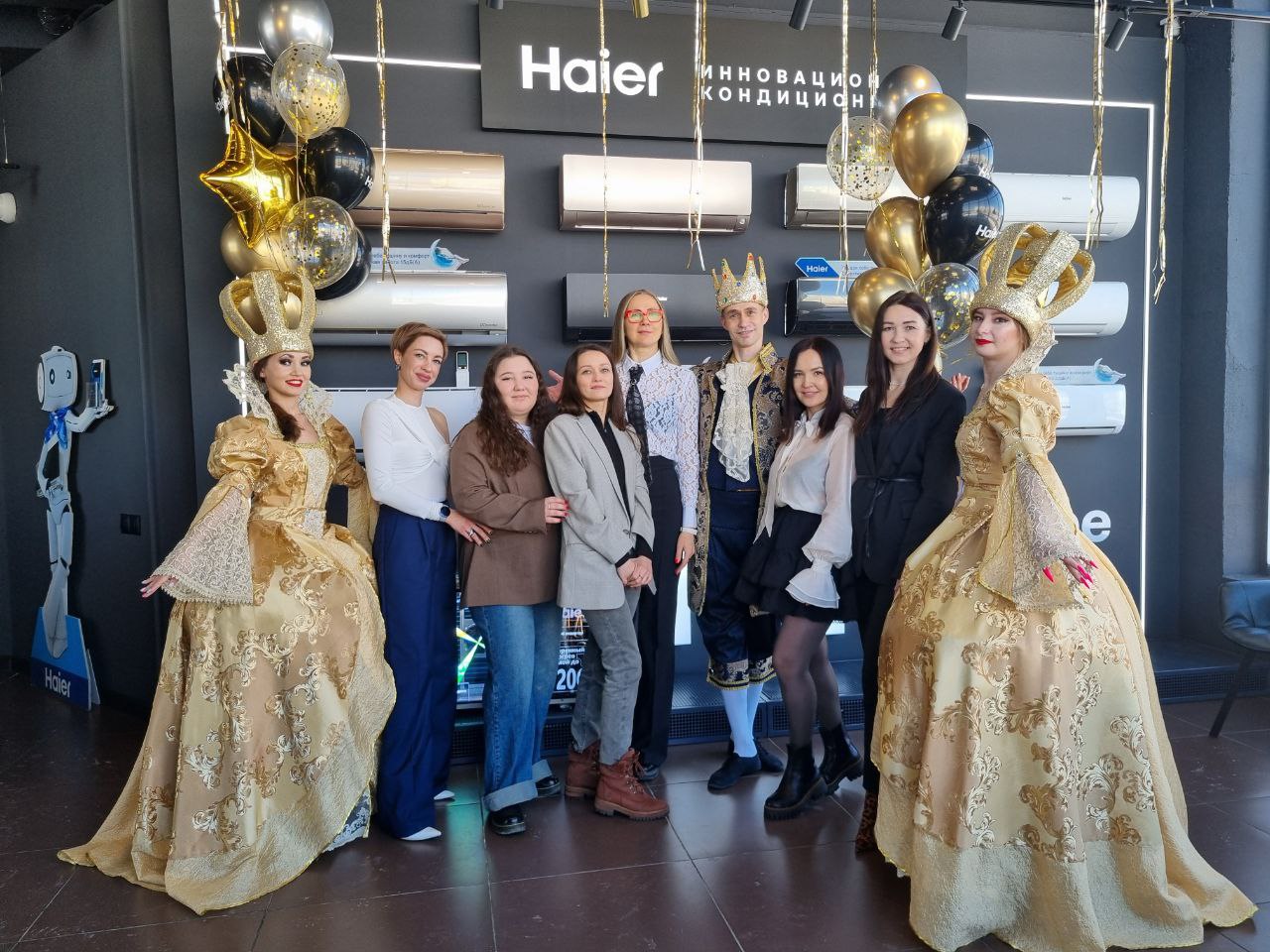 Офис, шоурум или коворкинг? В Альметьевске открылся Haier House! Офис, шоурум или коворкинг? В Альметьевске открылся Haier House!