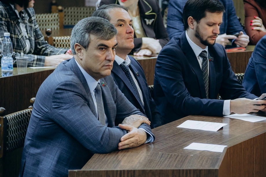 «Как «злостных неплательщиков» нас заставляют расплачиваться за ржавое оборудование, которое генерирует 40% потерь»