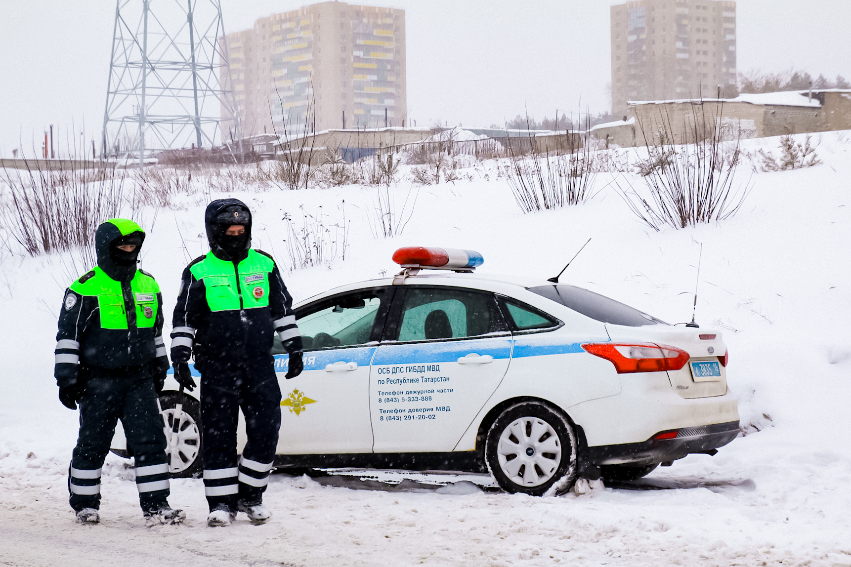 На выезде из Челнов пропускают только легковушки в Елабугу и Менделеевск (фото)