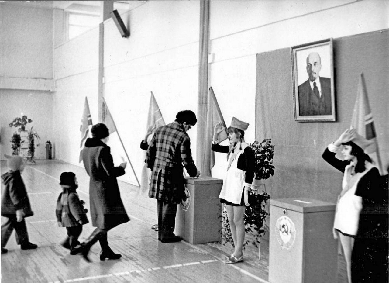 1985 год