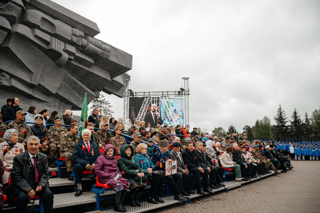 Фото: на парад Победы в Челнах собрались участники боевых действий разных лет 