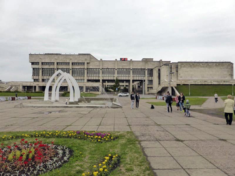 Как менялись с годами парки и бульвары Челнов (фото) 