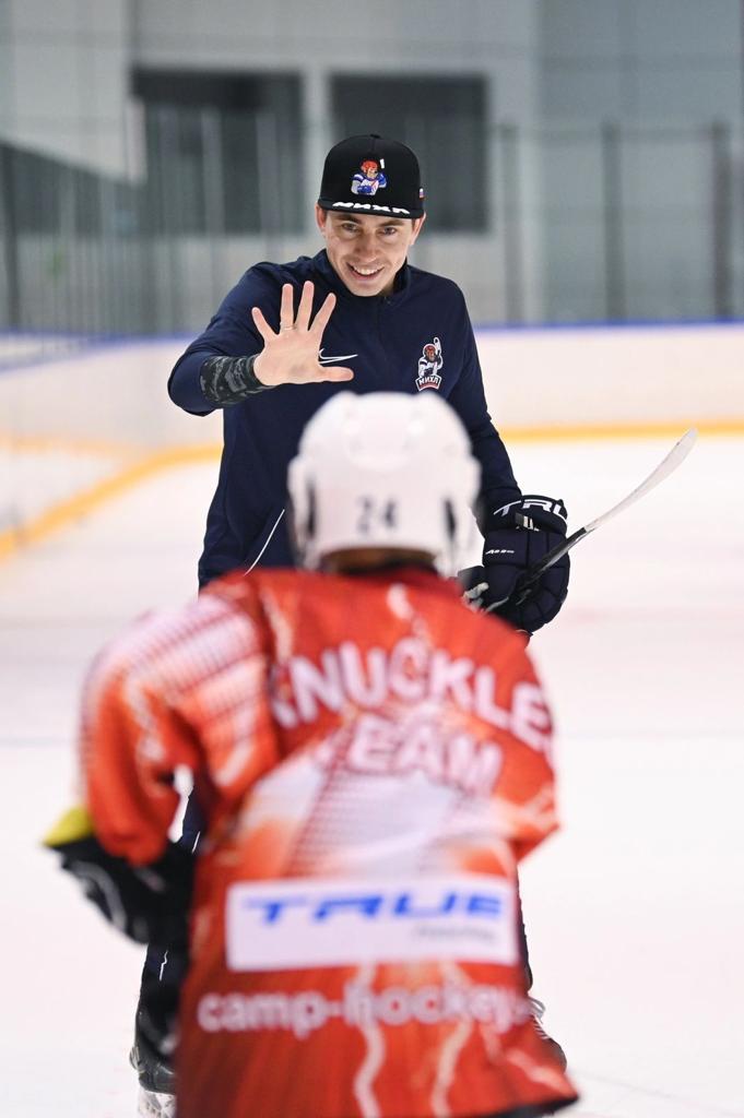 Антон Крюков откроет в Челнах первую частную хоккейную школу для детей