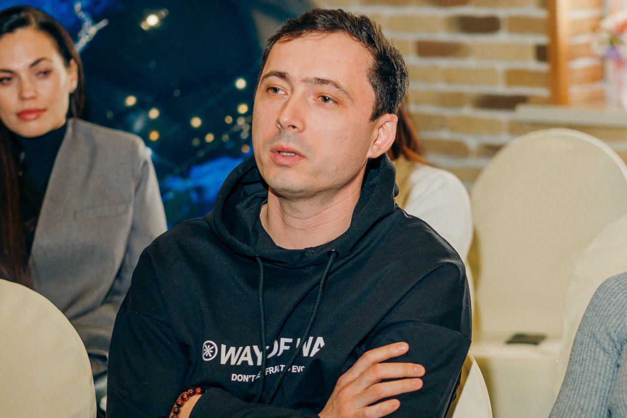 Что-то в этой системе хромает: как прошел выездной бизнес-обед Дариной Что-то в этой системе хромает: как прошел выездной бизнес-обед Дариной