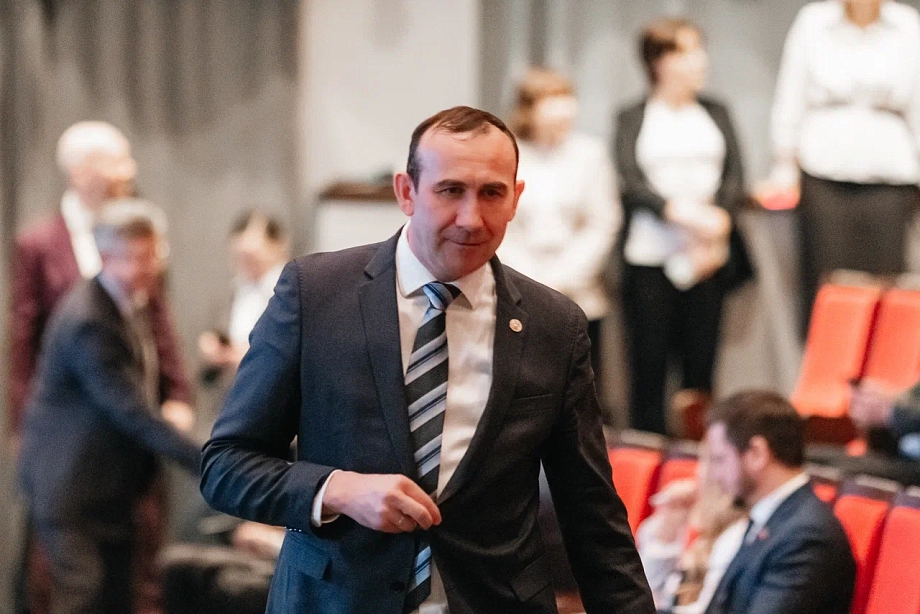 «Конечно, нелегко, я понимаю. Но раз республика и население доверили такую задачу, ее нужно оправдать» «Конечно, нелегко, я понимаю. Но раз республика и население доверили такую задачу, ее нужно оправдать»