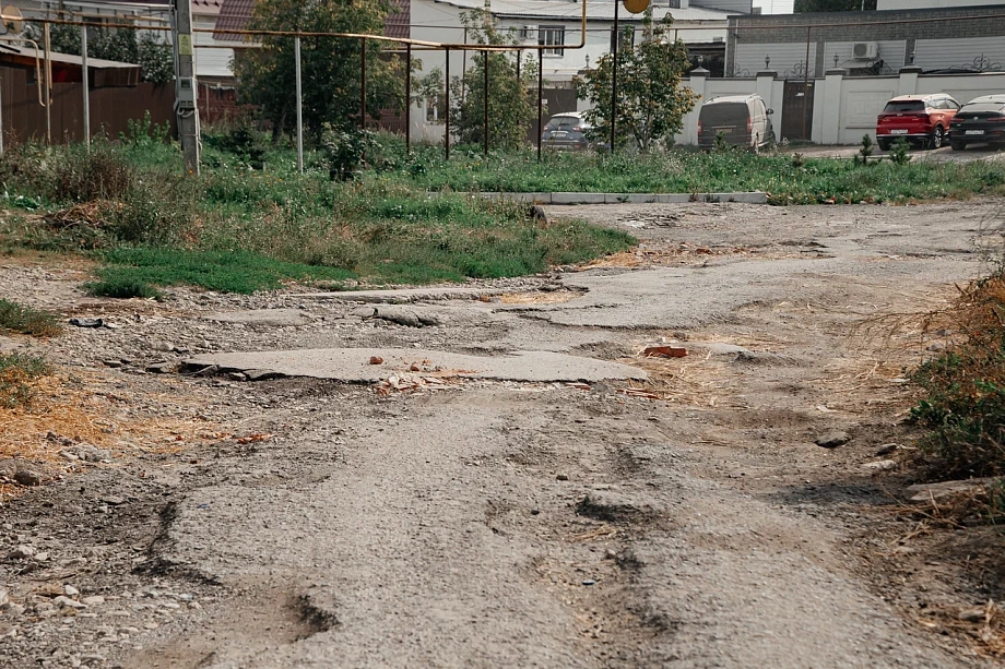 Фото: жители Орловки ждут потопов – в поселке не осталось дорог 